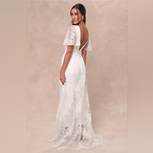 XL NWT White Jumpsuit Wedding Immaculate Love White Mesh Embroidered Cape Lulus - Picture 4 of 14